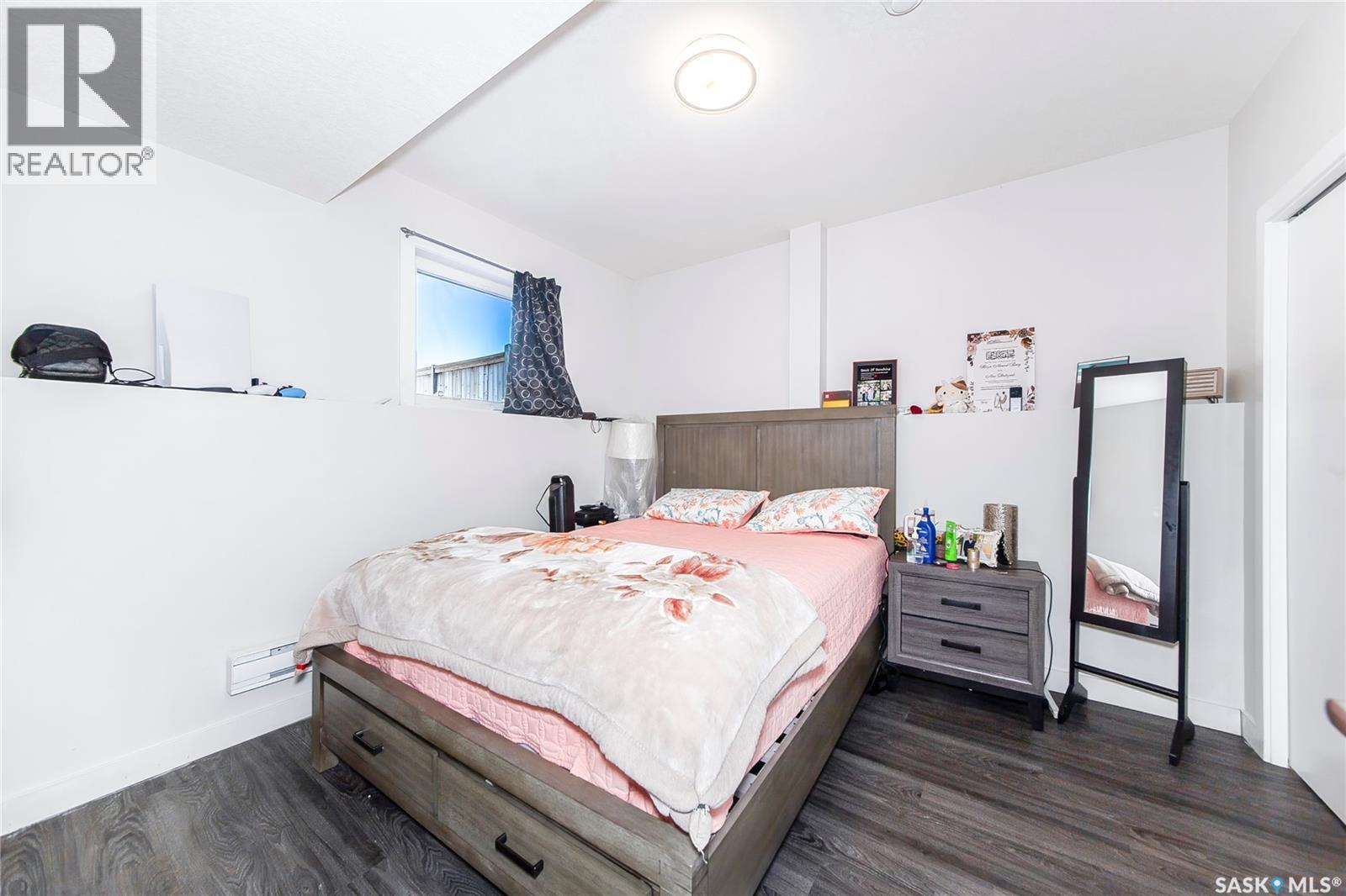 4166 Diefenbaker Drive, Saskatoon, SK - Indoor Photo Showing Bedroom
