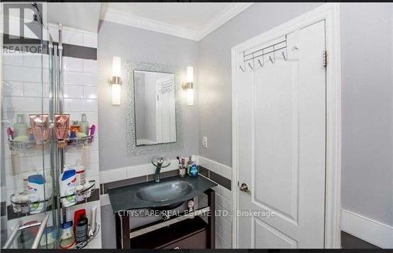 4154 Beacon Lane, Mississauga, ON - Indoor Photo Showing Bathroom