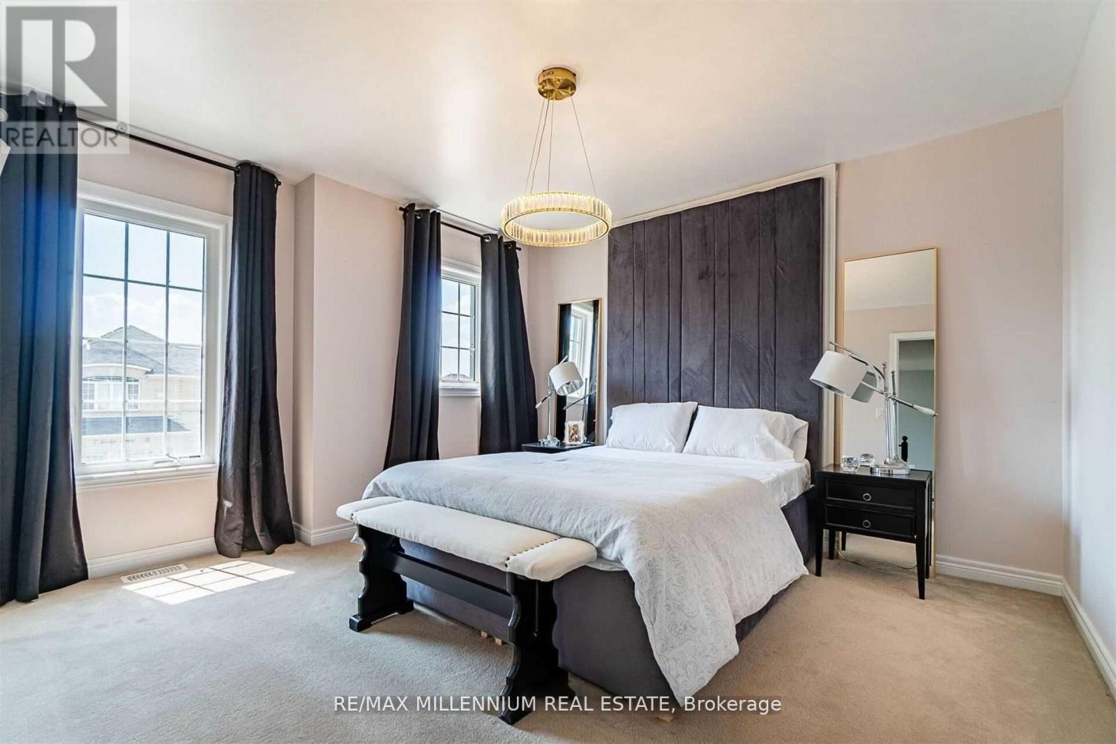 19 Durango Drive, Brampton, ON - Indoor Photo Showing Bedroom