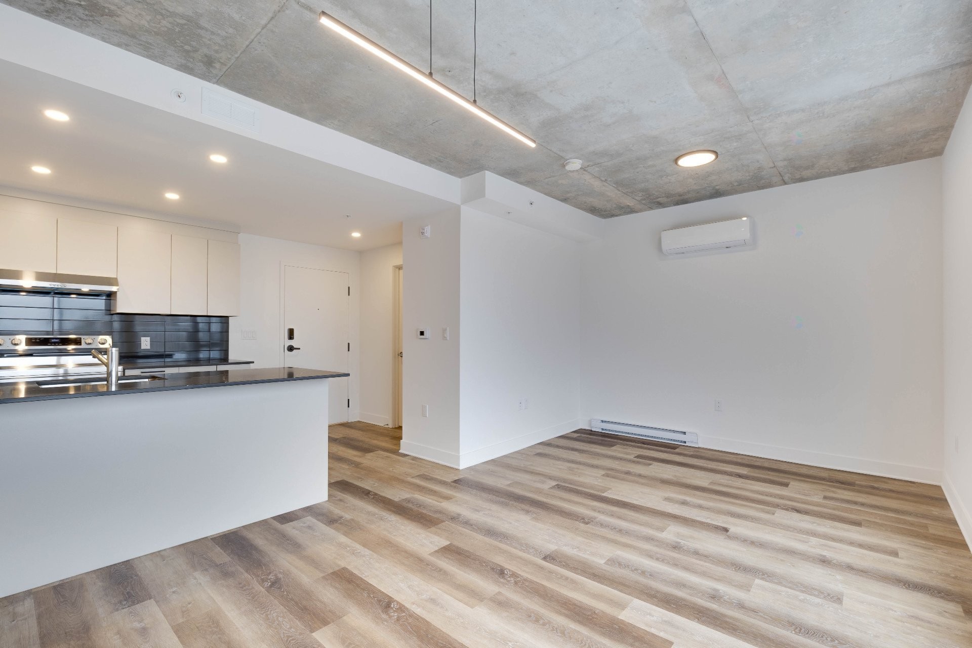 Dining Room - 201-1620 Boul. De La Côte-Vertu, Montréal (Saint-Laurent), QC - Indoor Photo Showing Kitchen