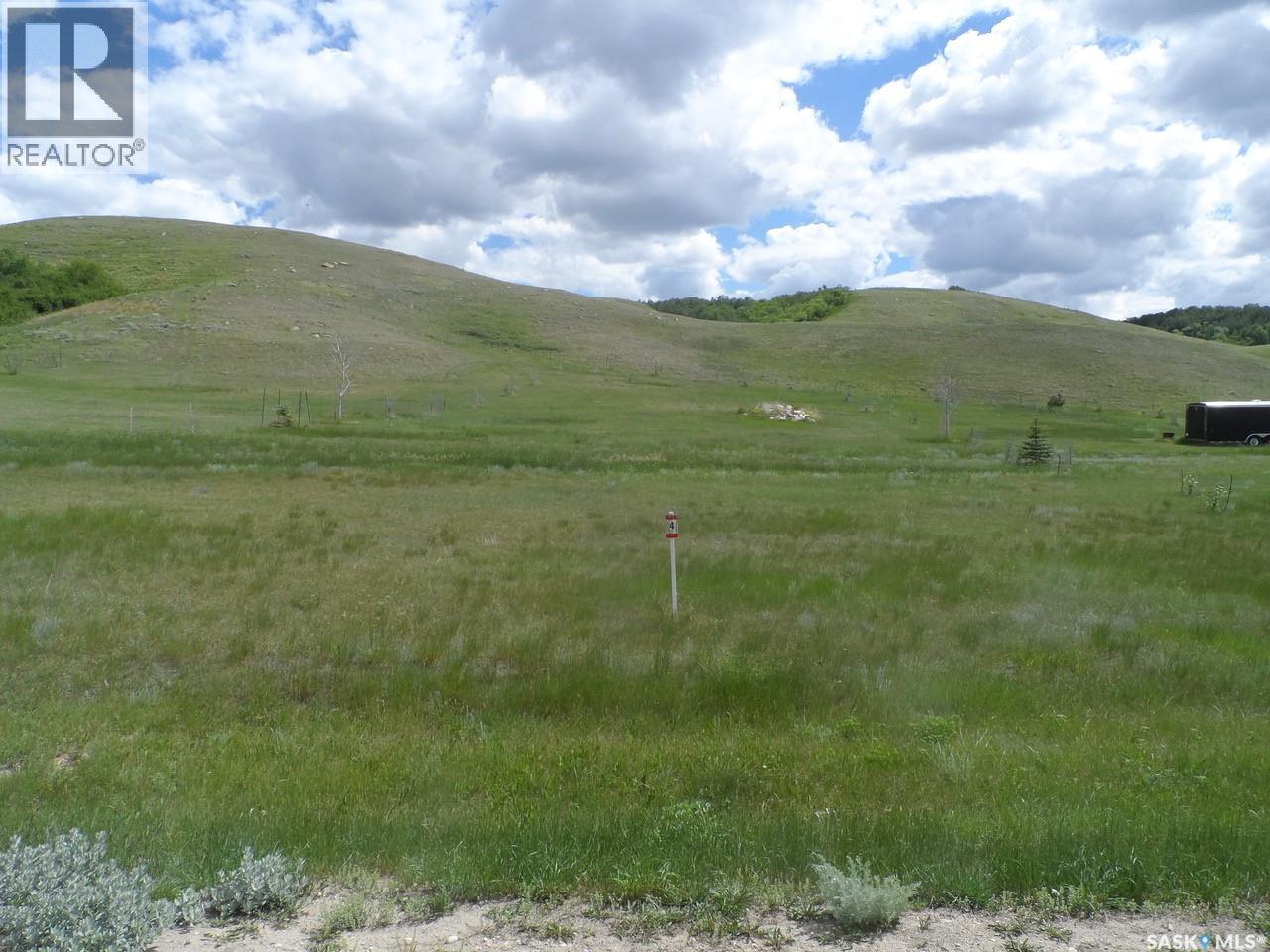 4 Ross Place, North Grove, SK