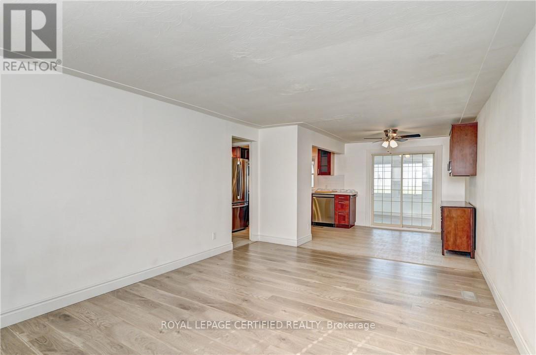 476 Prospect Avenue, Kitchener, ON - Indoor