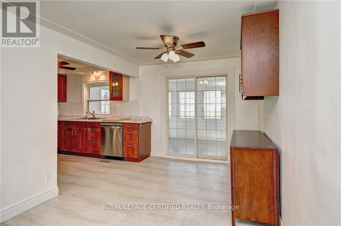 476 Prospect Avenue, Kitchener, ON - Indoor Photo Showing Kitchen