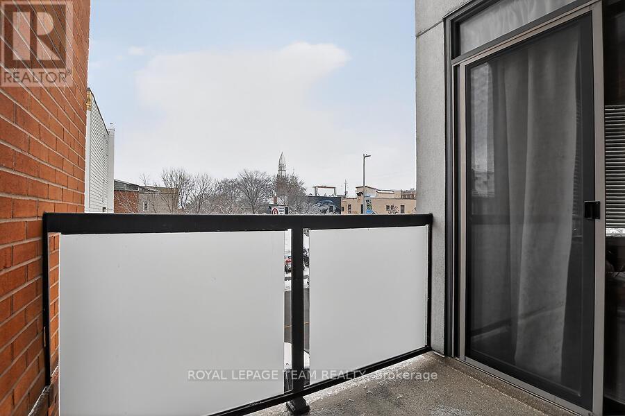 B204 - 124 Guigues Avenue, Ottawa, ON - Outdoor With Exterior