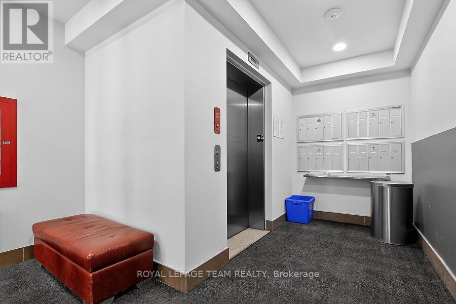 B204 - 124 Guigues Avenue, Ottawa, ON - Indoor Photo Showing Other Room