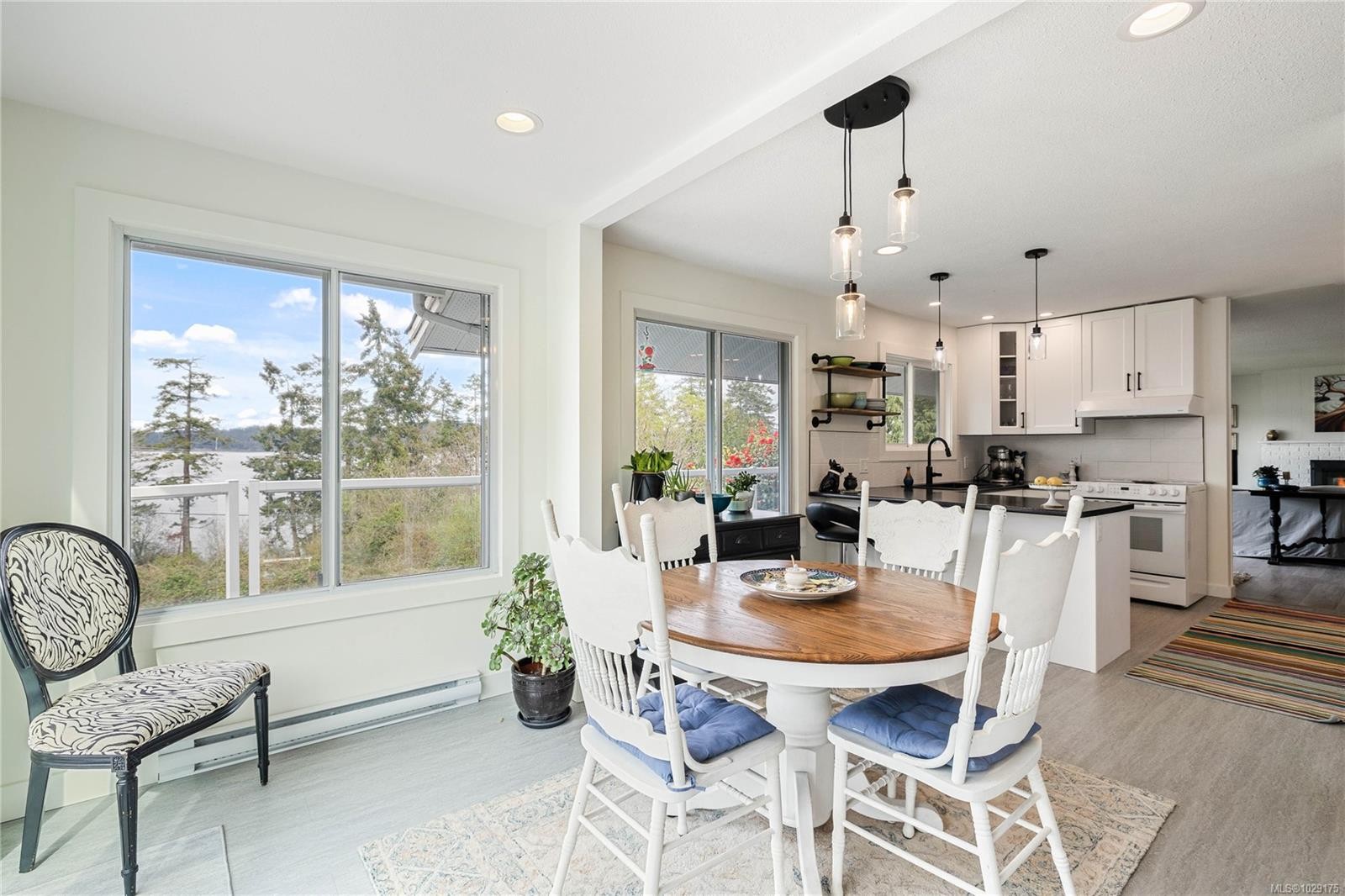 321 Maliview Dr, Salt Spring, BC