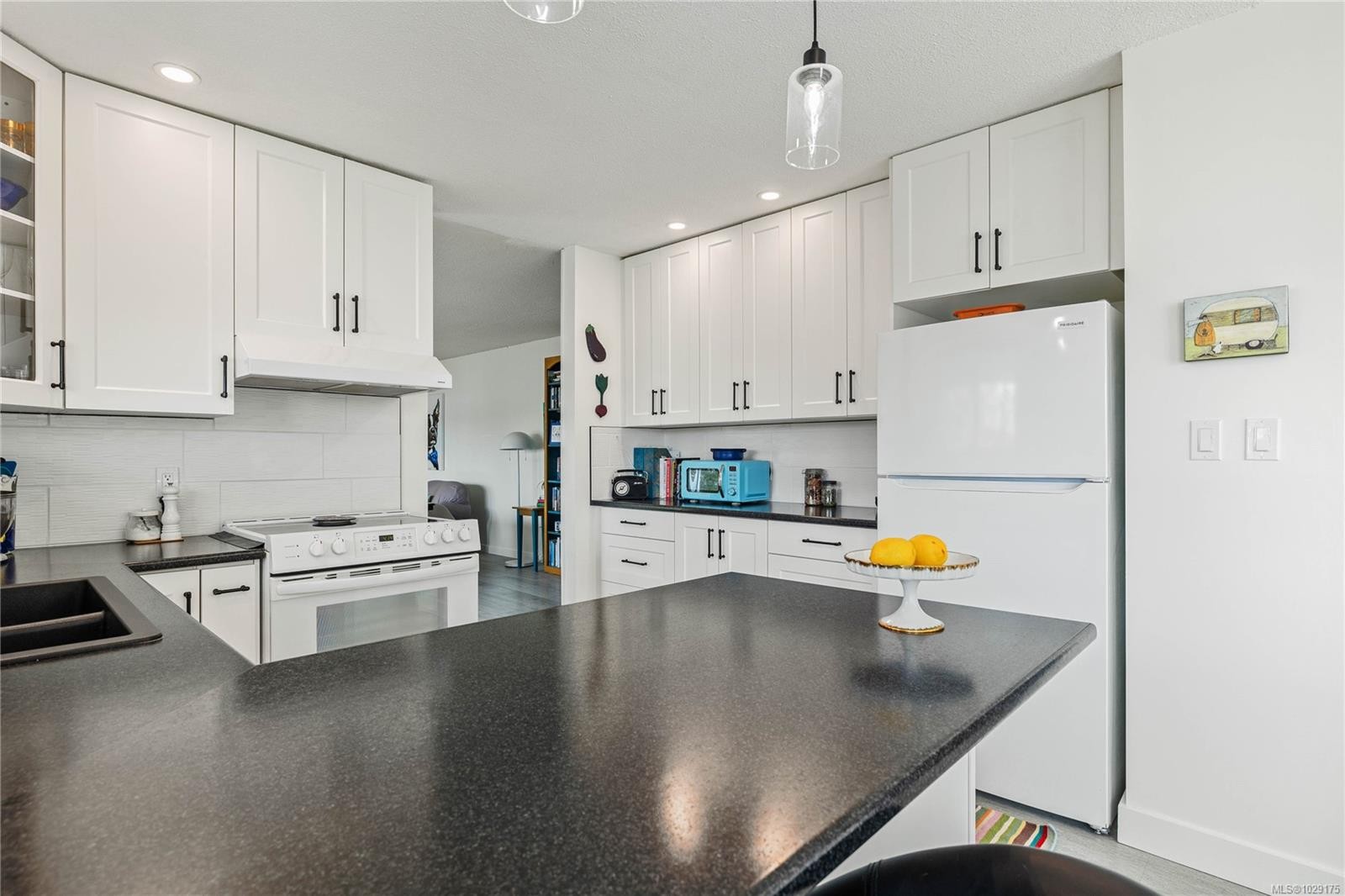 321 Maliview Dr, Salt Spring, BC