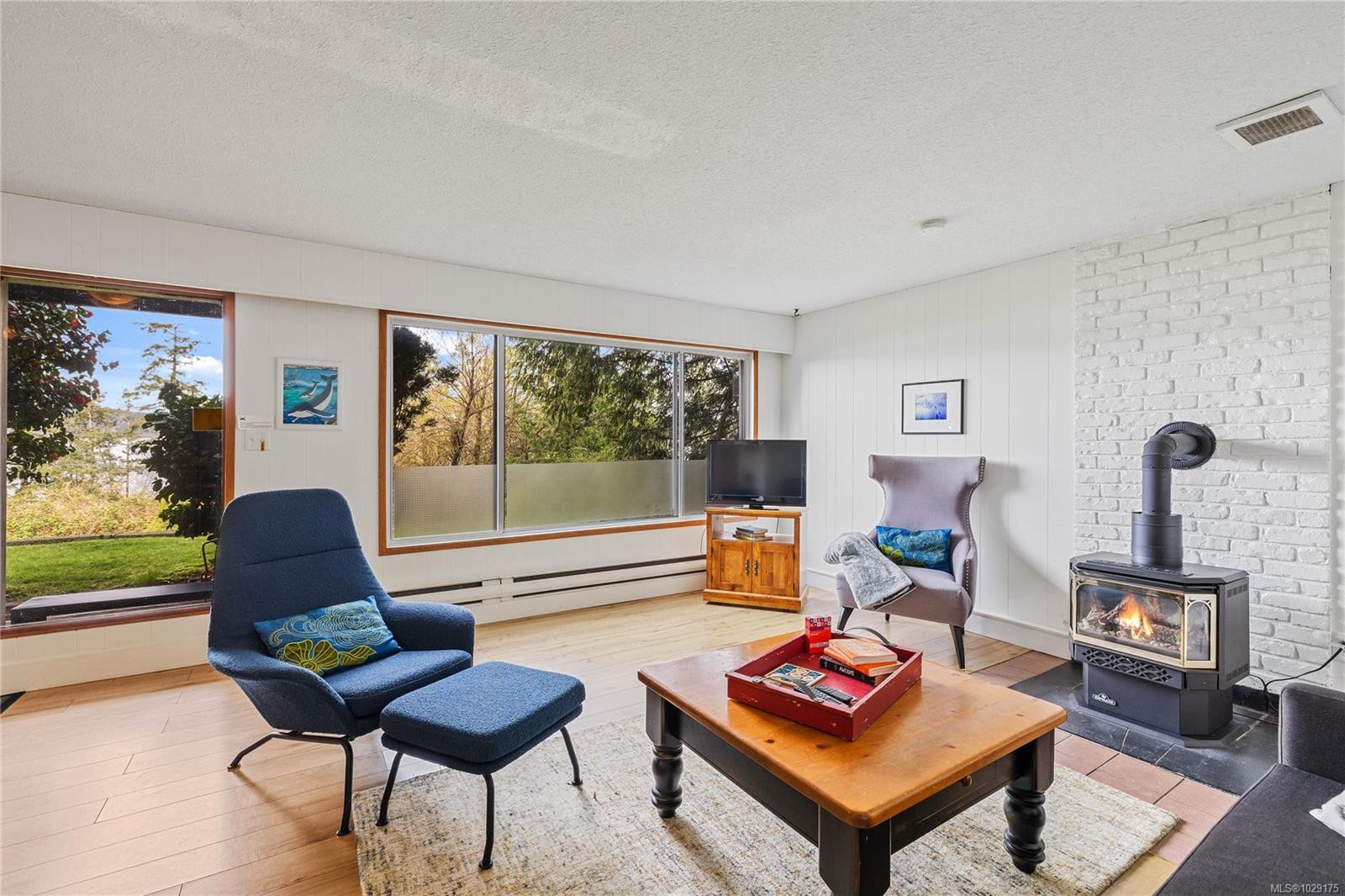 321 Maliview Dr, Salt Spring, BC