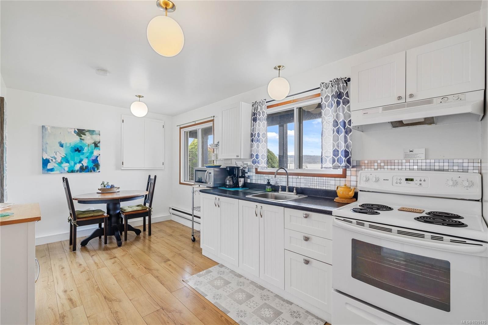 321 Maliview Dr, Salt Spring, BC