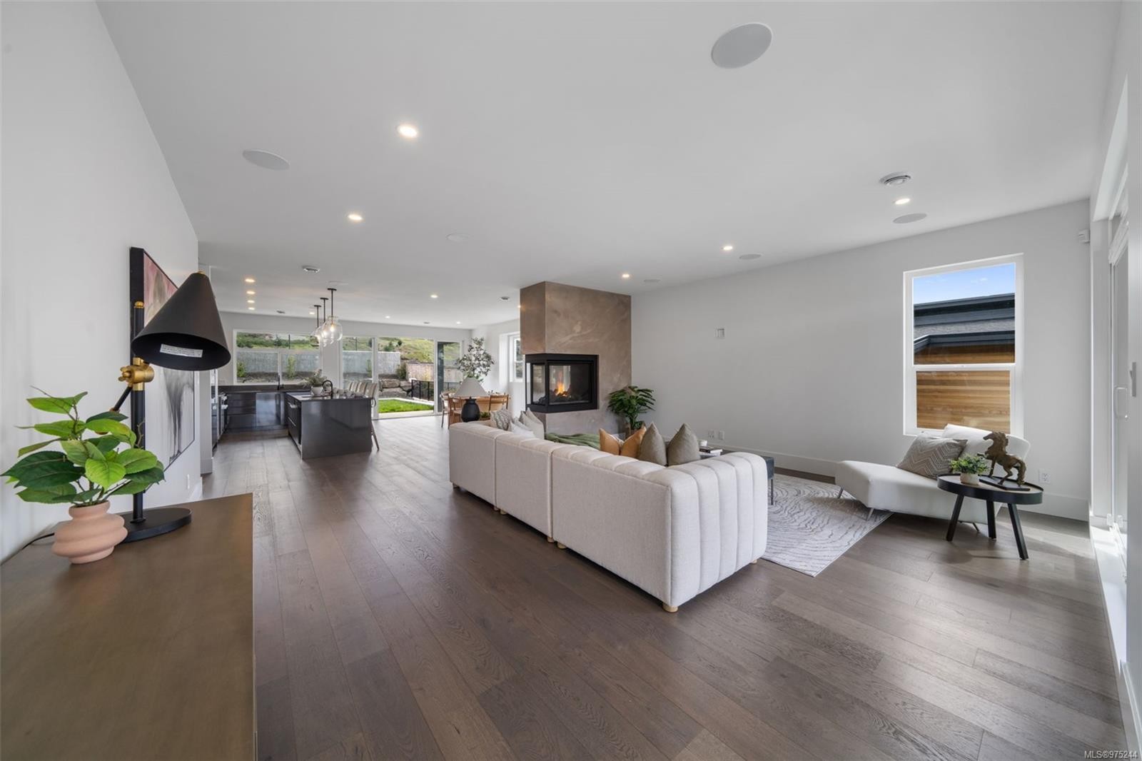 1221 Viewtop Rd, Duncan, BC