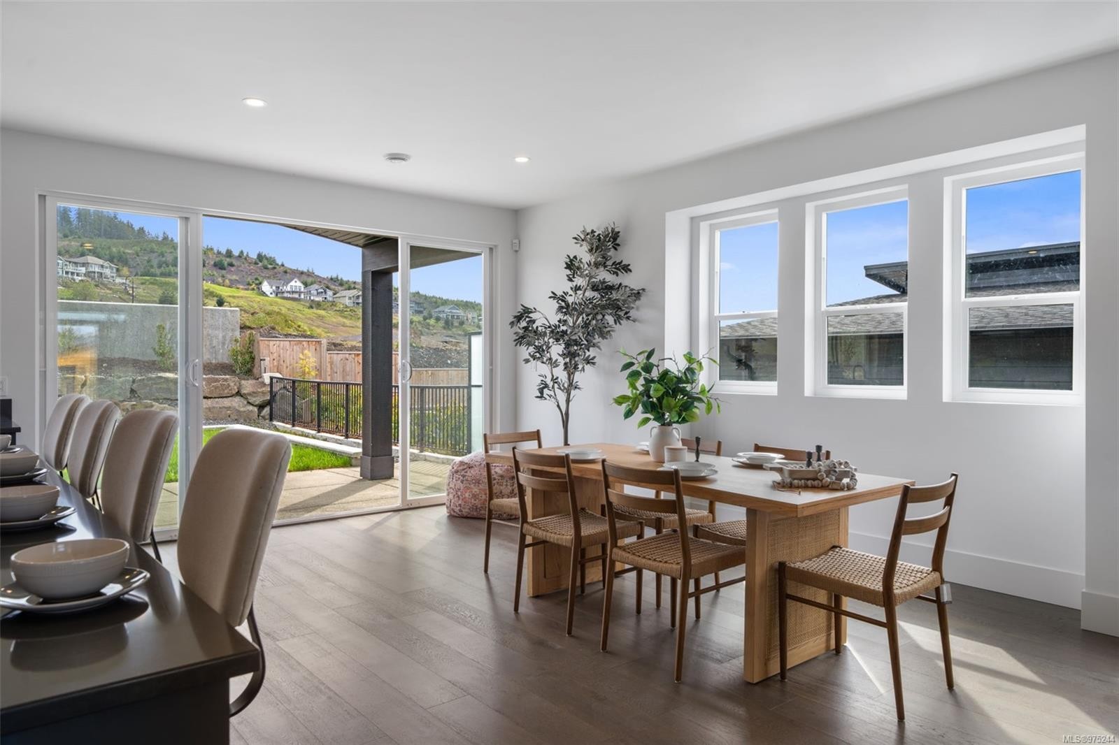 1221 Viewtop Rd, Duncan, BC