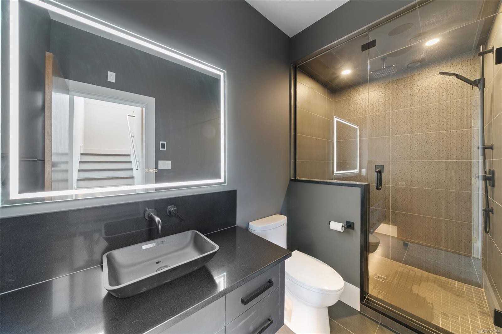 1221 Viewtop Rd, Duncan, BC