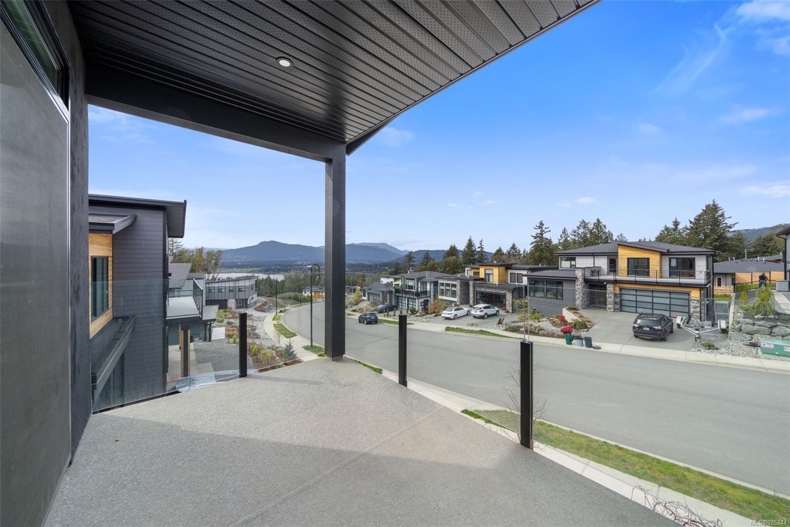 1221 Viewtop Rd, Duncan, BC