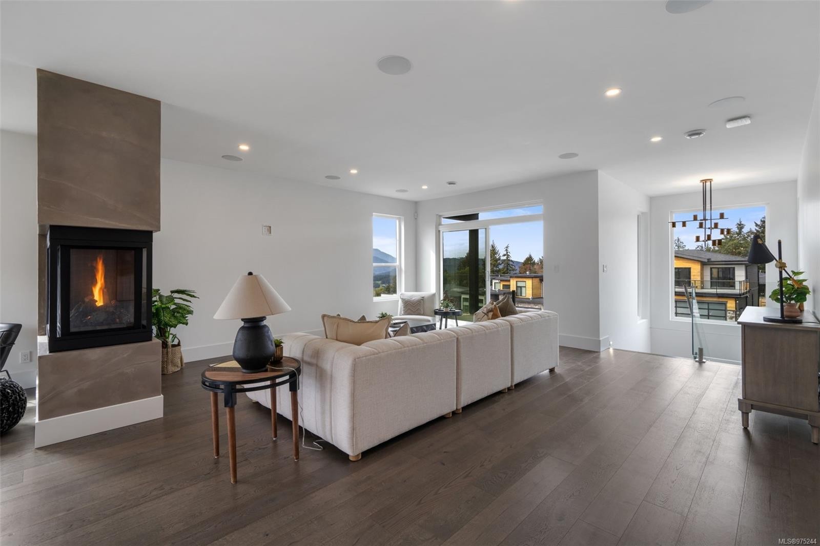 1221 Viewtop Rd, Duncan, BC