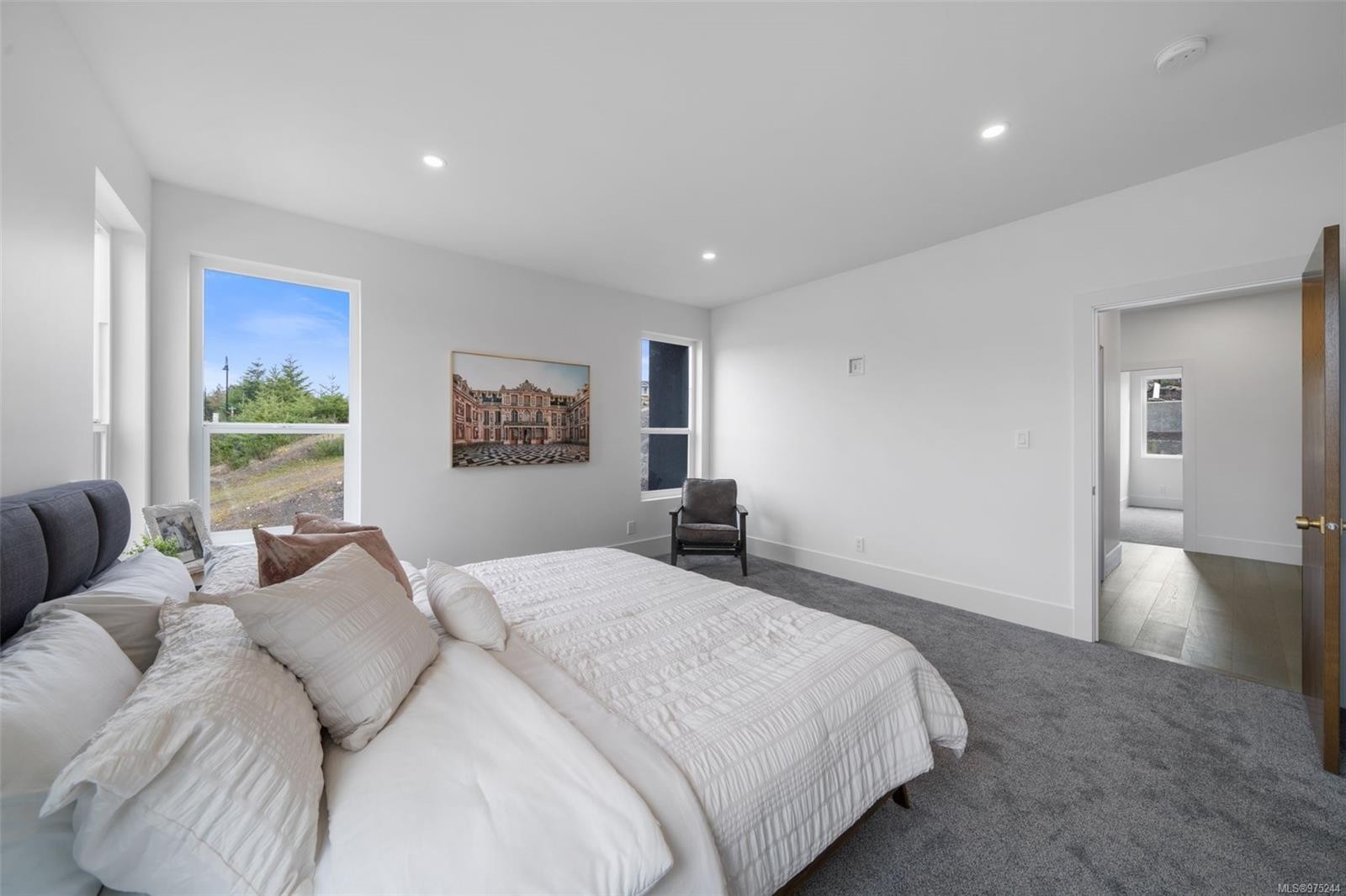 1221 Viewtop Rd, Duncan, BC