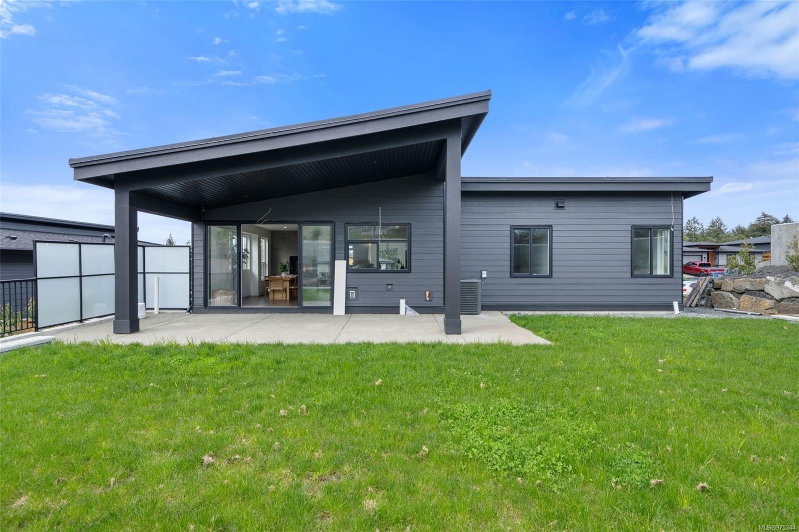 1221 Viewtop Rd, Duncan, BC