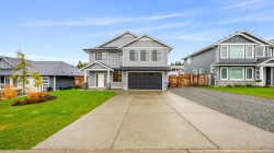 4014 Southwalk Dr Courtenay, BC V9N 0B3