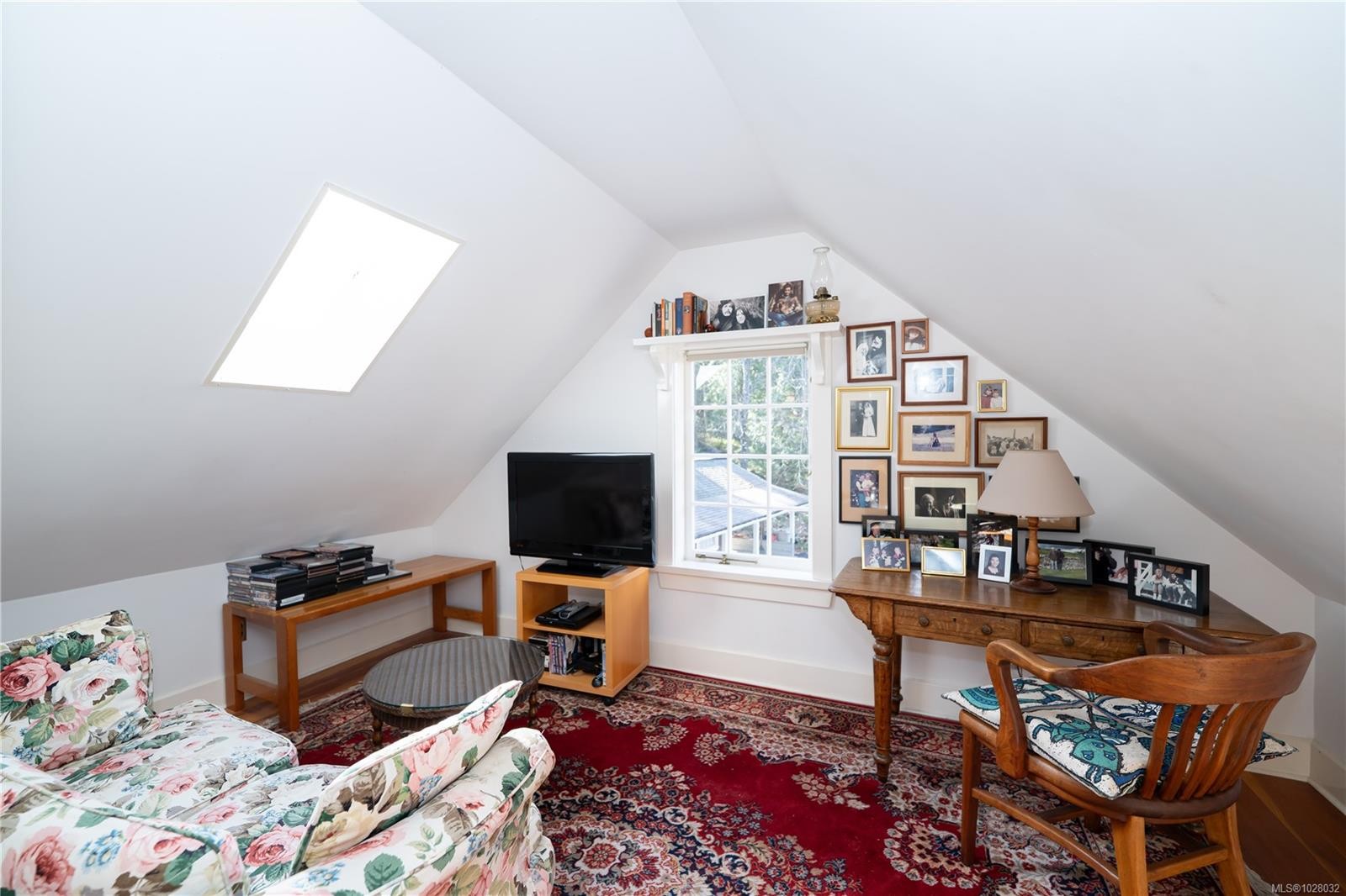 696 Rainbow Rd, Salt Spring, BC