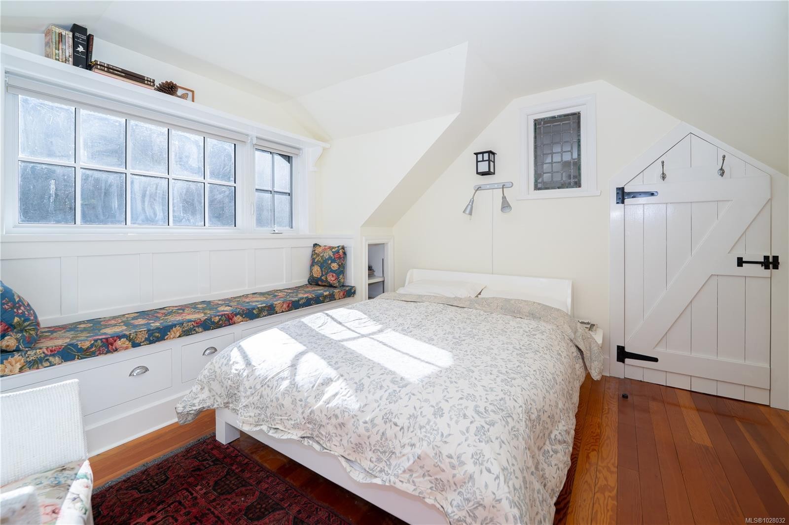 696 Rainbow Rd, Salt Spring, BC