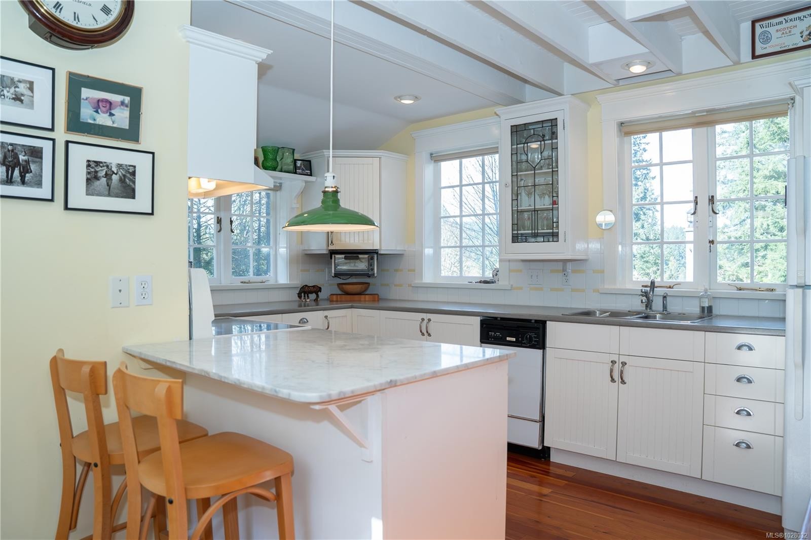 696 Rainbow Rd, Salt Spring, BC