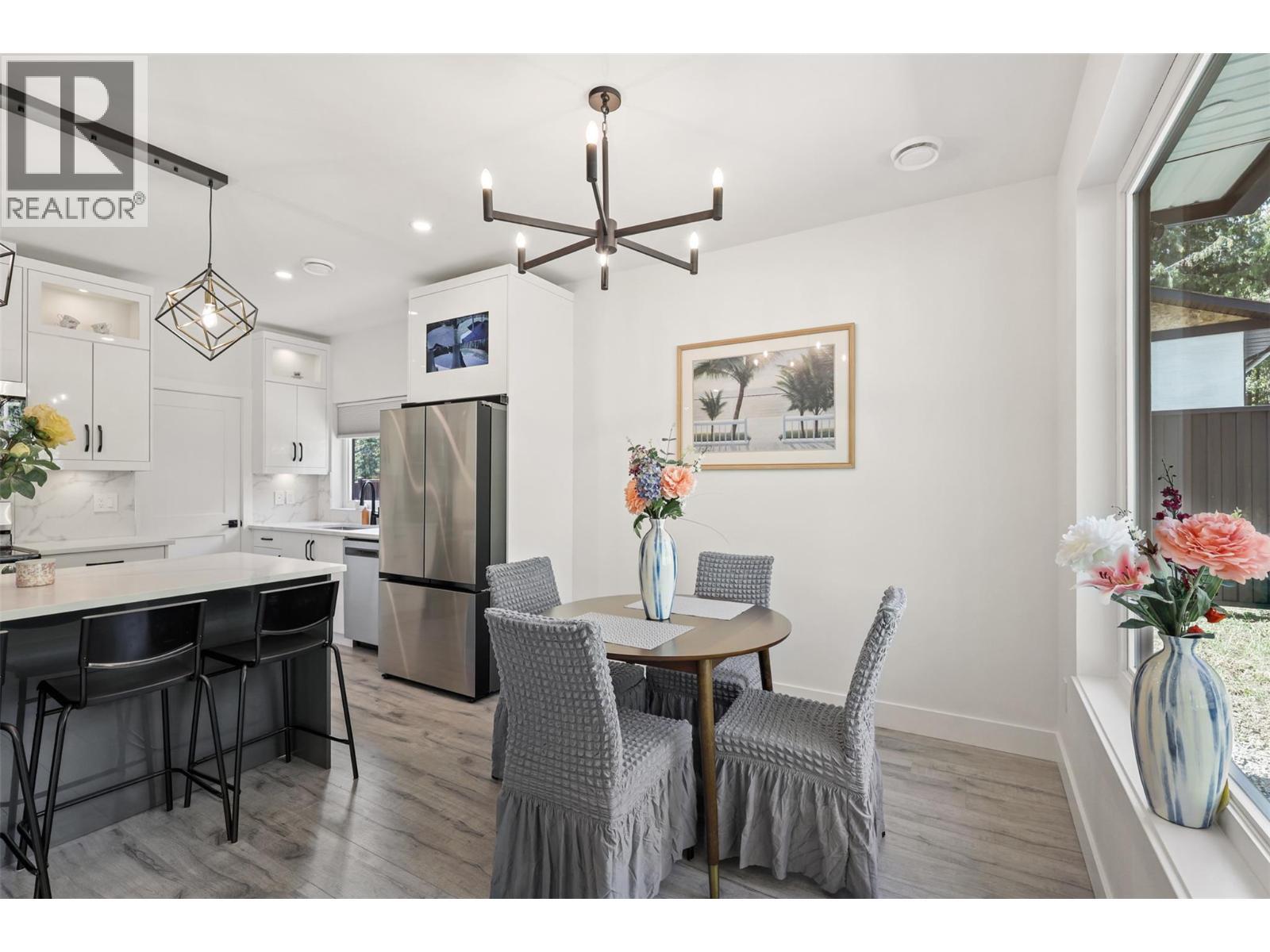 7670 Mountain Drive, Anglemont, BC