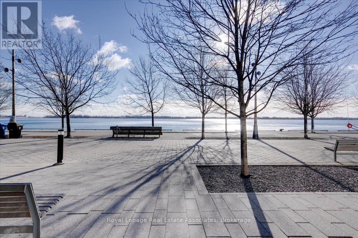 323 - 29 Queens Quay E, Toronto, ON - Outdoor With View