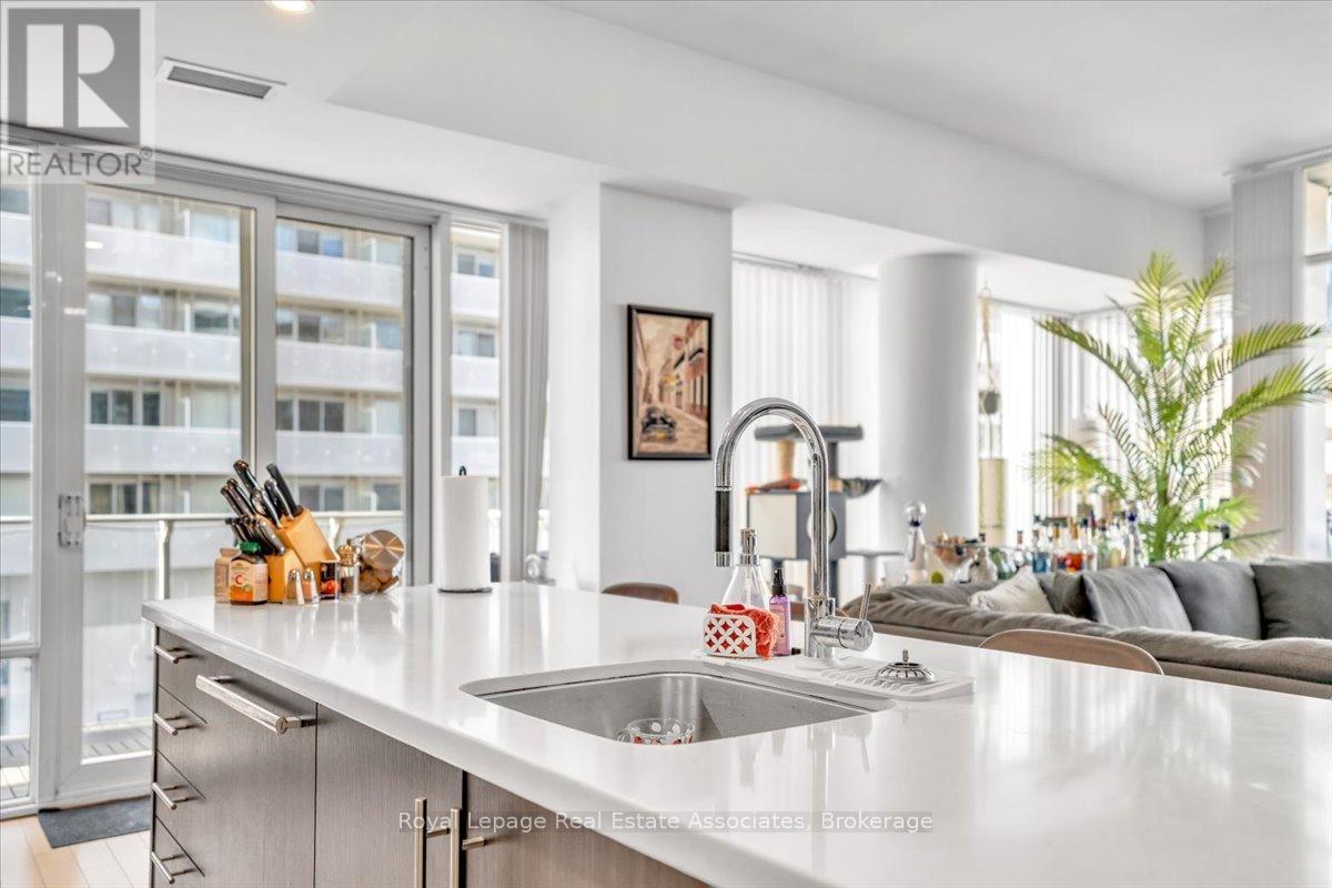 323 - 29 Queens Quay E, Toronto, ON - Indoor Photo Showing Other Room