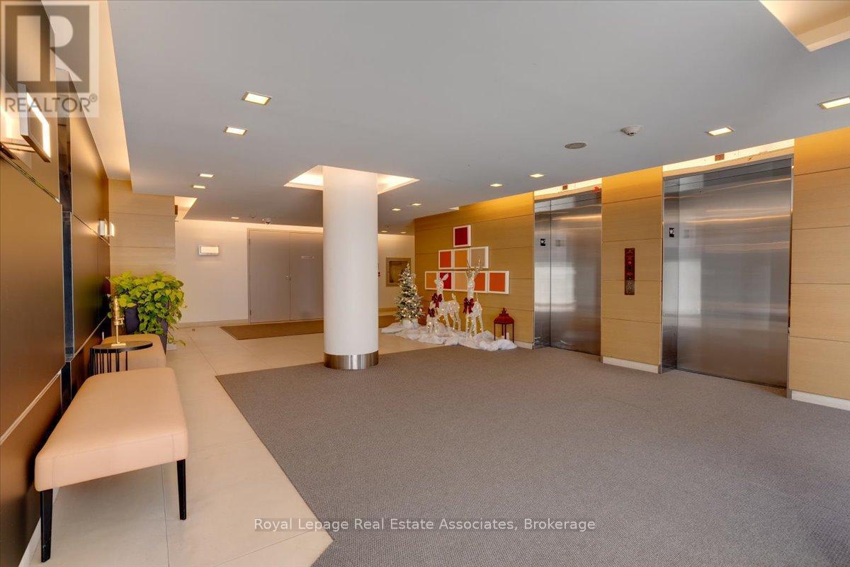 323 - 29 Queens Quay E, Toronto, ON - Indoor Photo Showing Other Room
