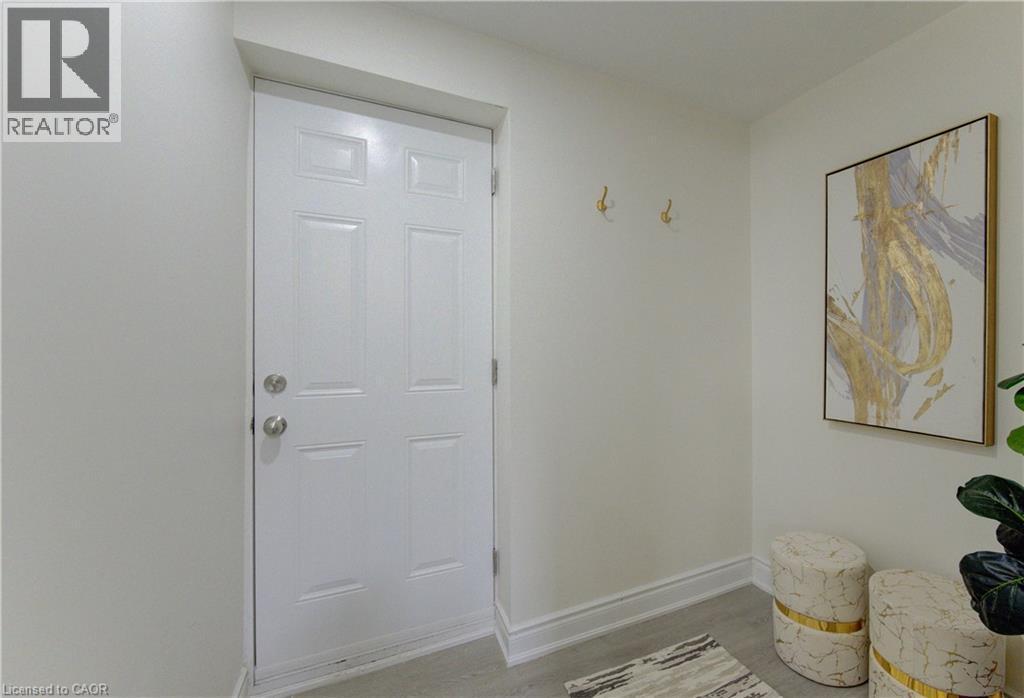 171 Sixth Avenue, Kitchener, ON - Indoor Photo Showing Other Room