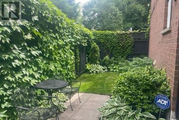 1100 Feeley Court, Mississauga, ON - Outdoor