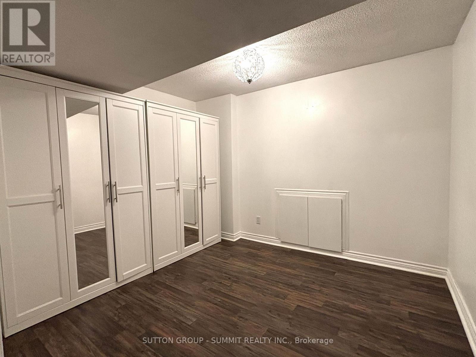 1100 Feeley Court, Mississauga, ON - Indoor Photo Showing Other Room
