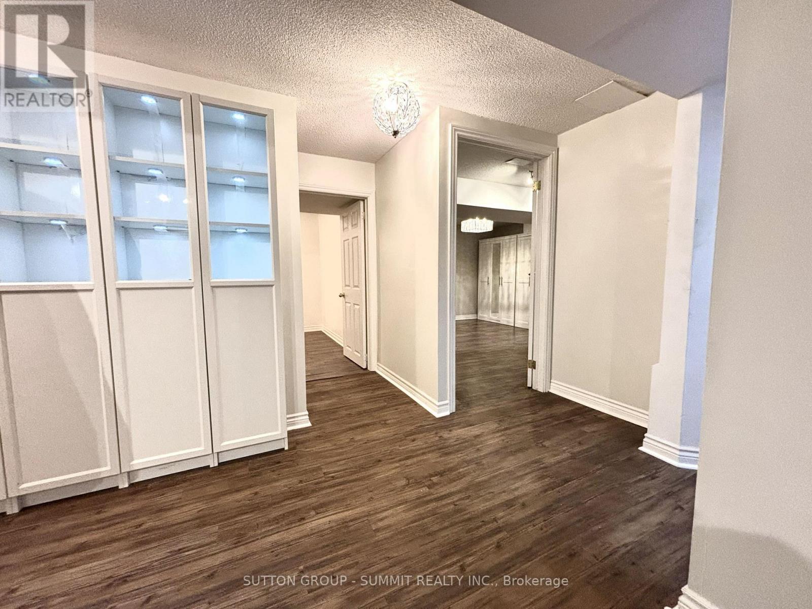 1100 Feeley Court, Mississauga, ON - Indoor Photo Showing Other Room