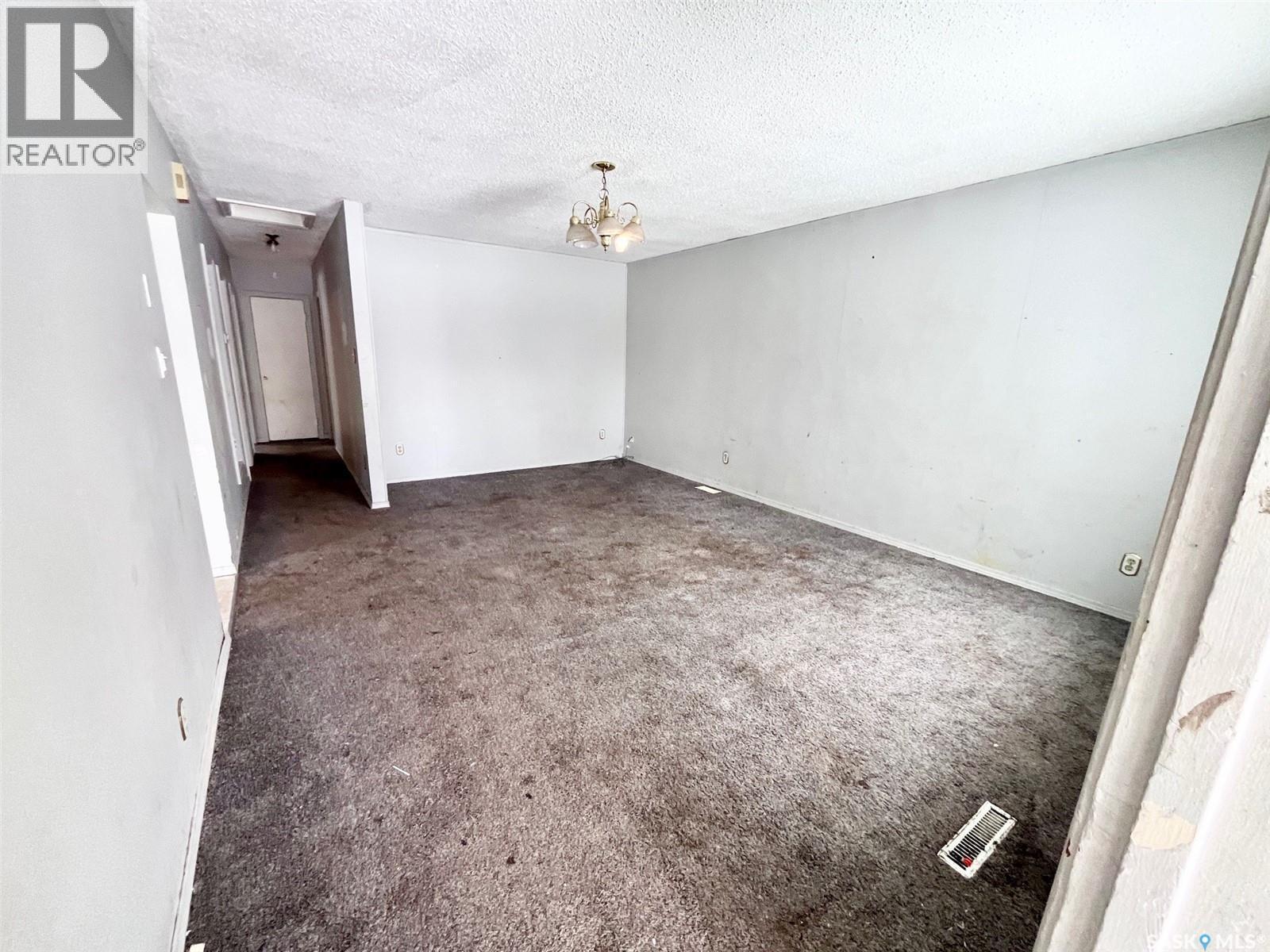 428 11Th Street E, Prince Albert, SK - Indoor Photo Showing Other Room