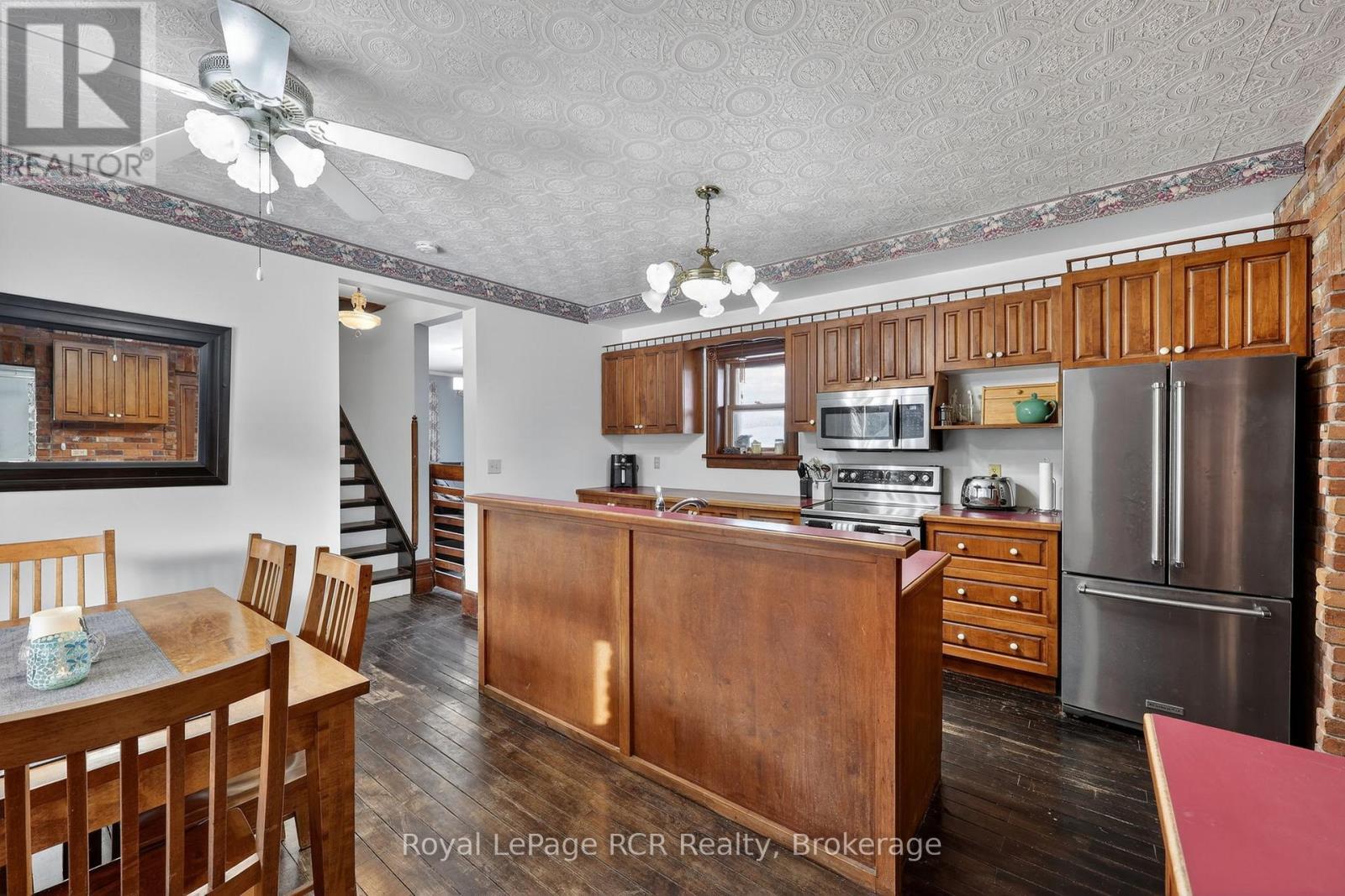 2553 County Road 42, Clearview, ON - Indoor Photo Showing Kitchen
