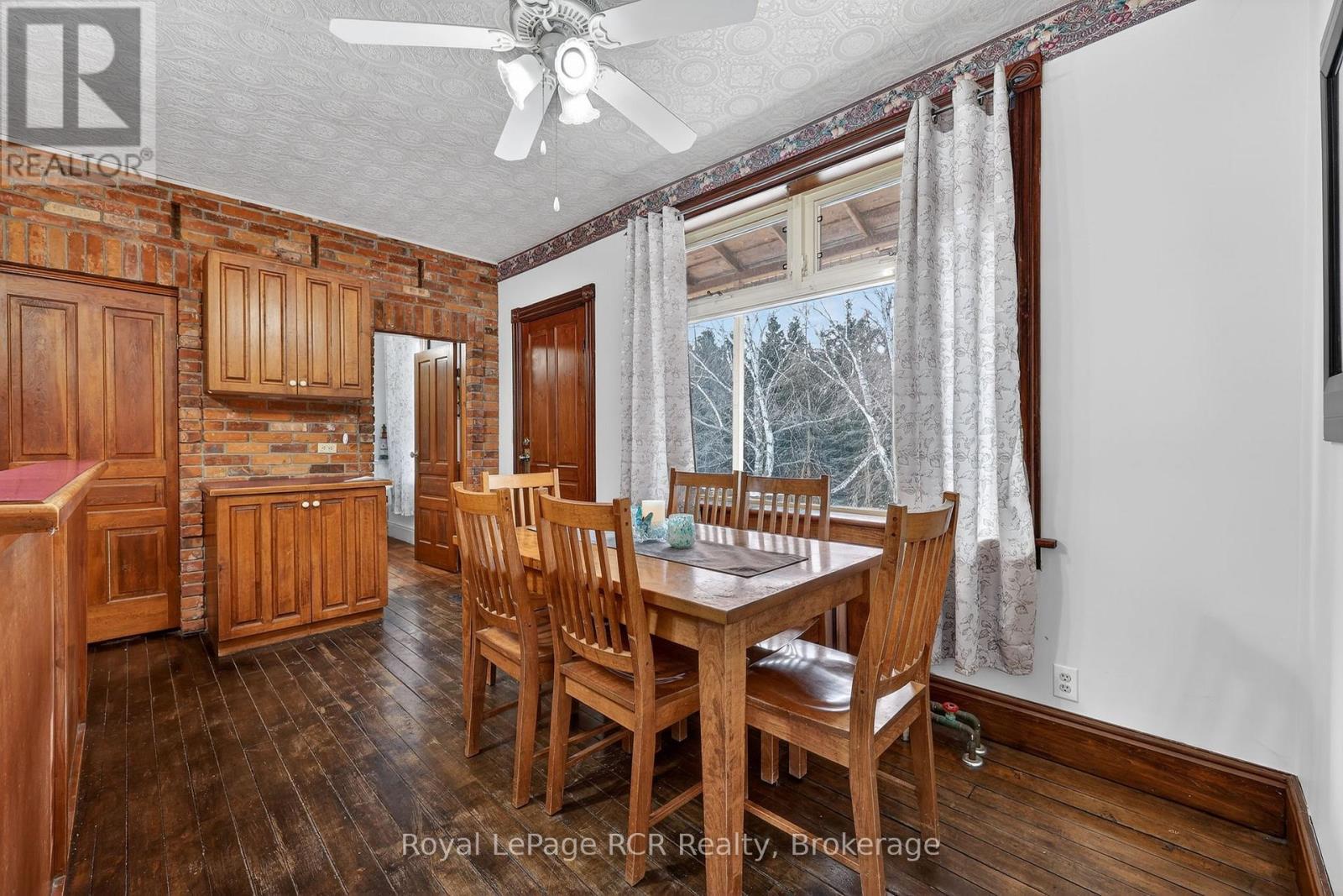 2553 County Road 42, Clearview, ON - Indoor Photo Showing Dining Room