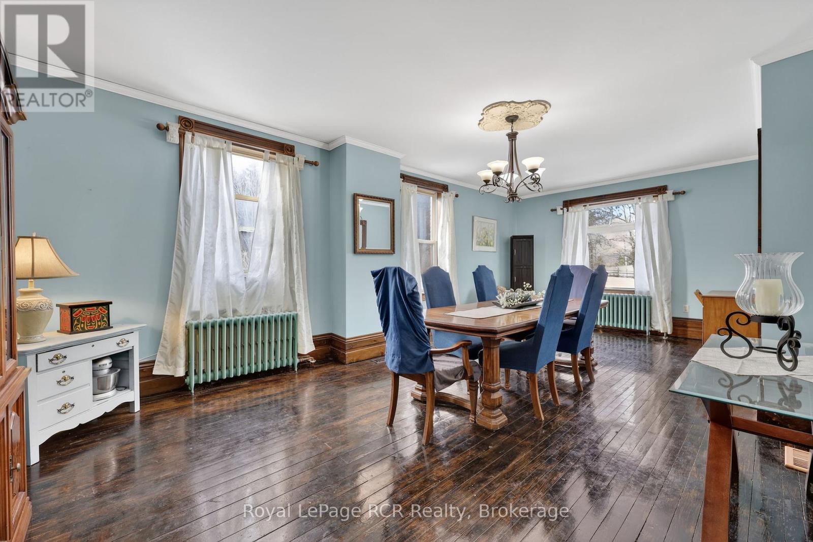 2553 County Road 42, Clearview, ON - Indoor Photo Showing Dining Room