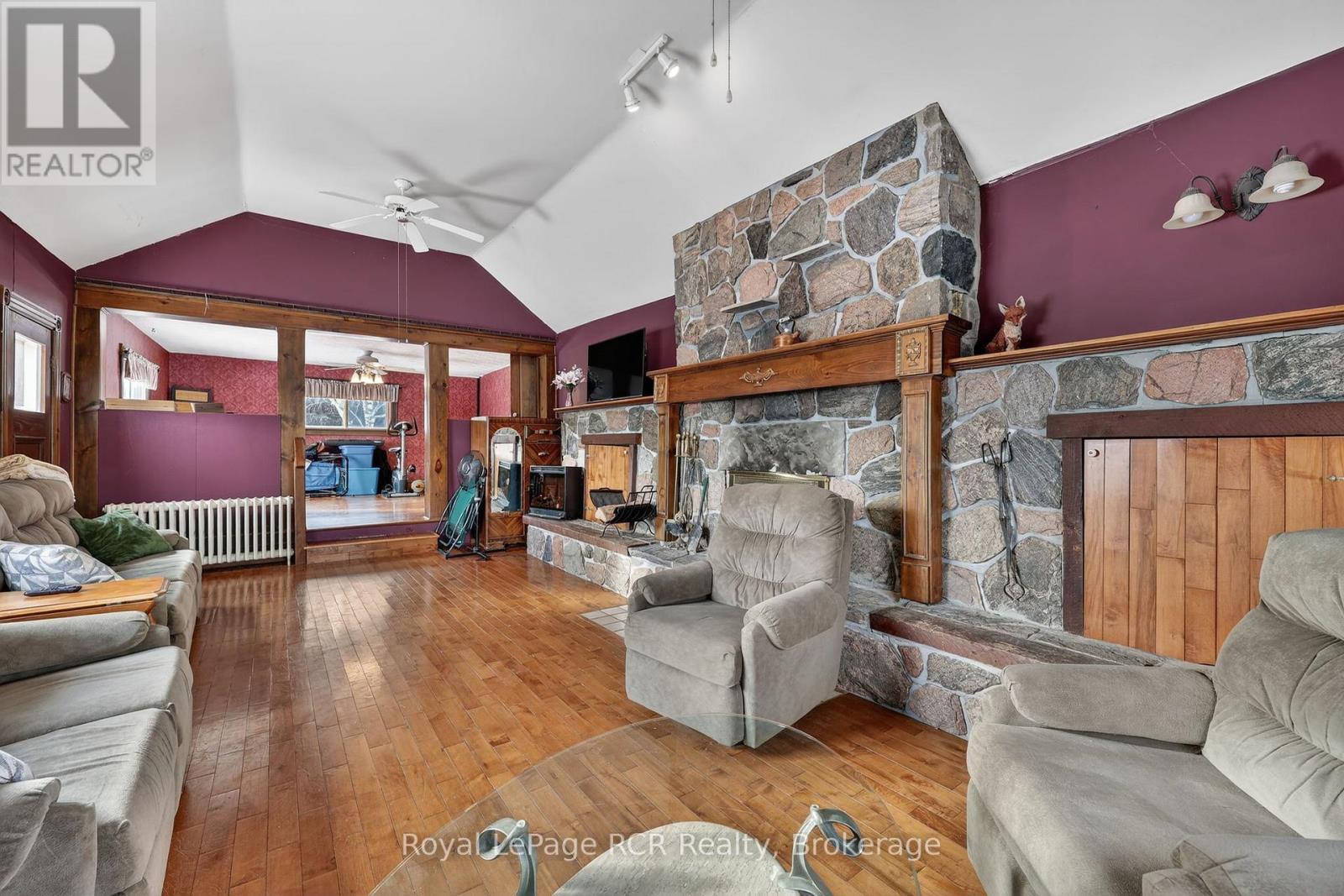 2553 County Road 42, Clearview, ON - Indoor Photo Showing Living Room With Fireplace