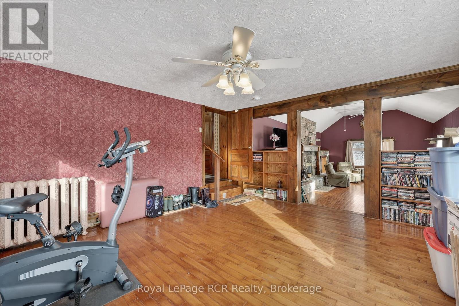 2553 County Road 42, Clearview, ON - Indoor Photo Showing Gym Room