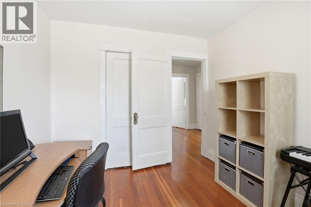 223 Park Row S, Hamilton, ON - Indoor Photo Showing Office
