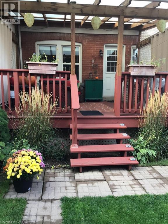 223 Park Row S, Hamilton, ON - Outdoor