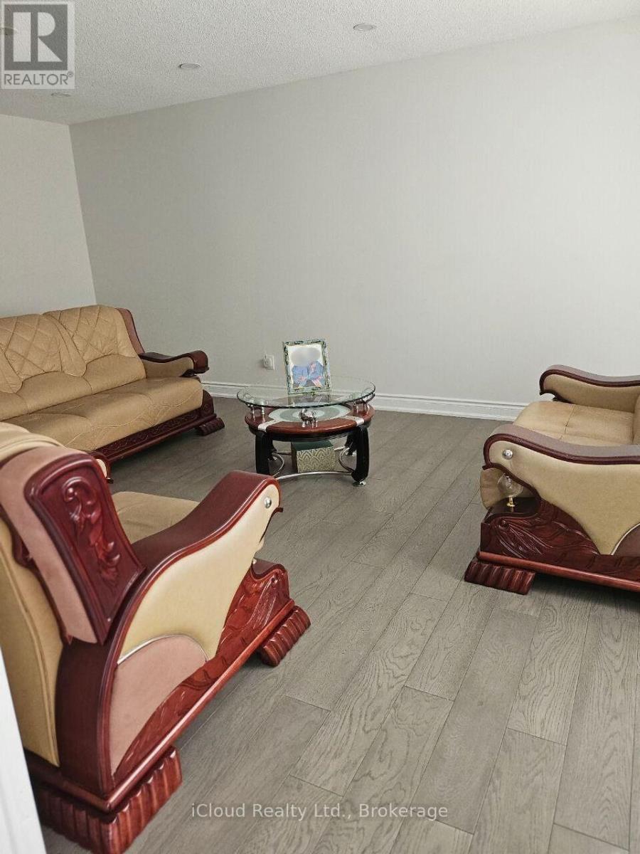 61 Hull Street, Mississauga, ON - Indoor
