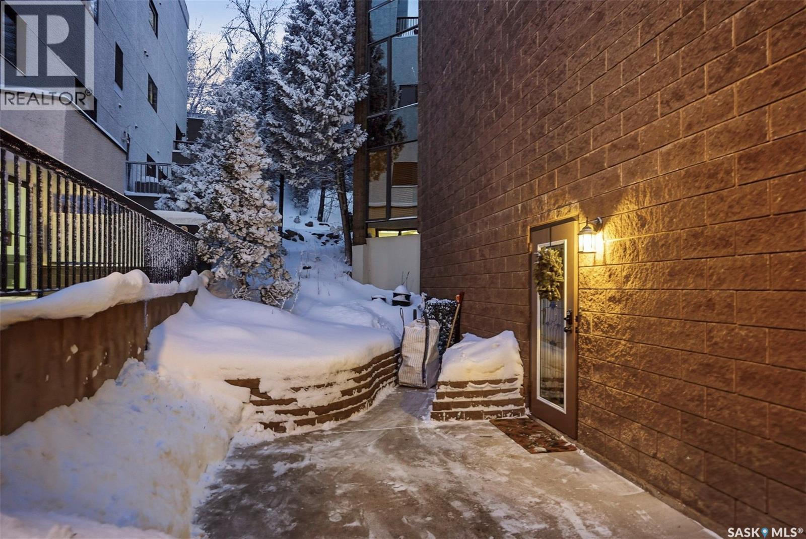 101 222 Saskatchewan Crescent E, Saskatoon, SK