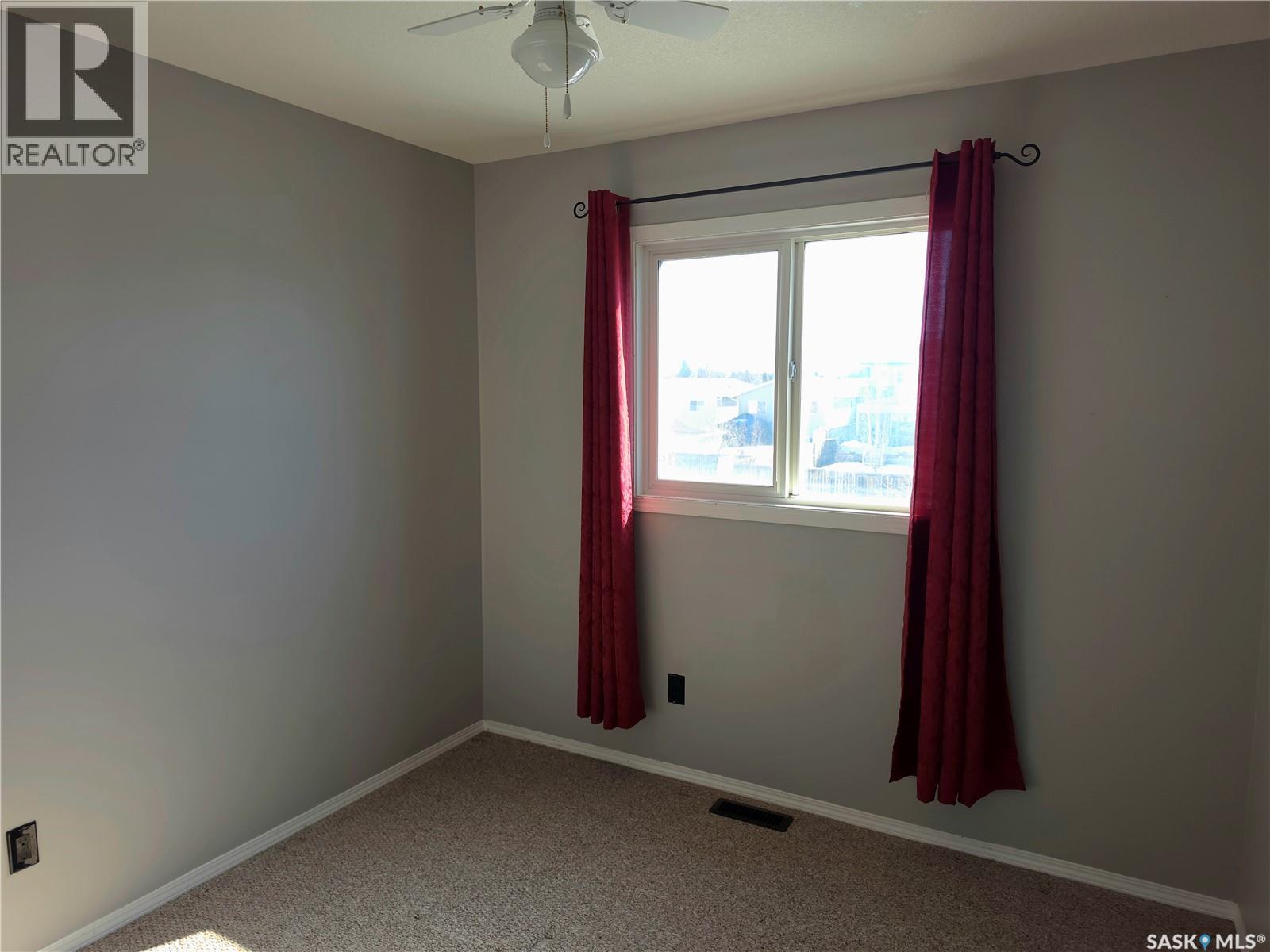 2955 Mcclocklin Road, Saskatoon, SK - Indoor