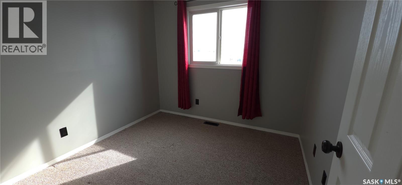 2955 Mcclocklin Road, Saskatoon, SK - Indoor Photo Showing Other Room