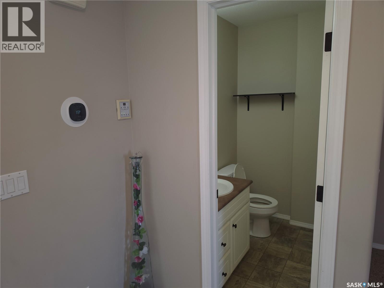 2955 Mcclocklin Road, Saskatoon, SK - Indoor Photo Showing Bathroom