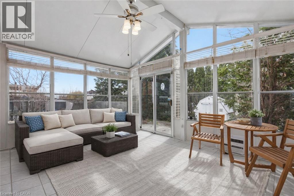 Virtually Staged - 12 Sumner Crescent, Grimsby, ON - Indoor Photo Showing Living Room