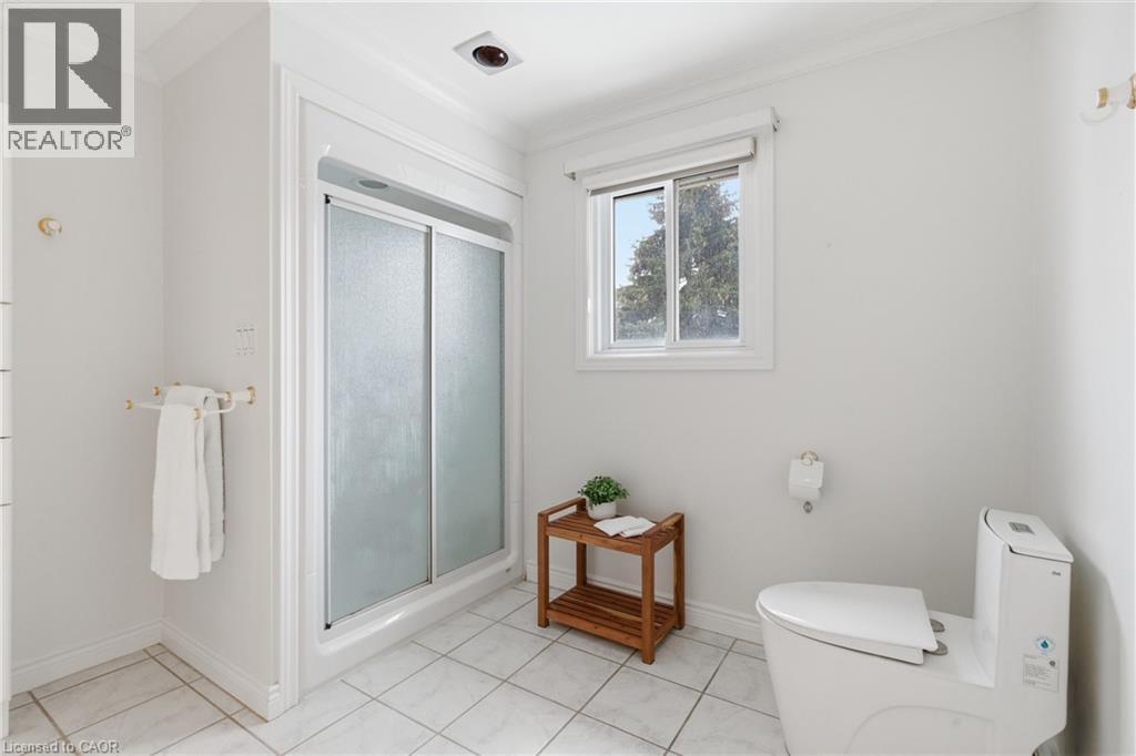 12 Sumner Crescent, Grimsby, ON - Indoor Photo Showing Bathroom