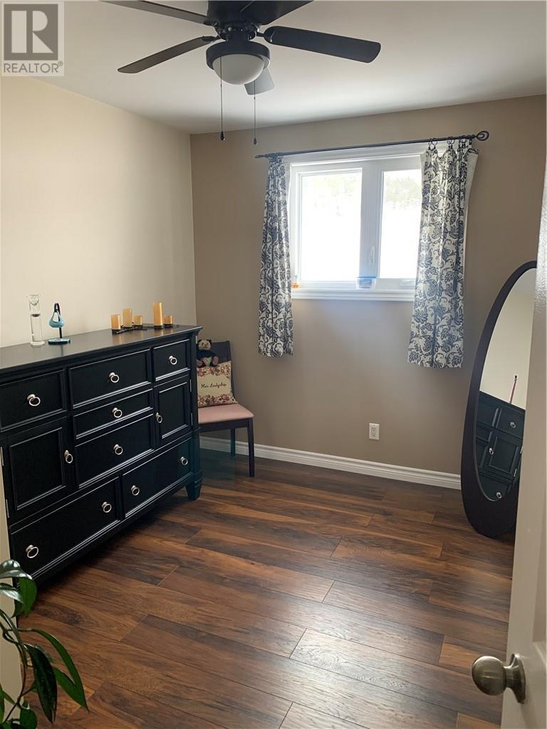 5 Algoma, Webbwood, ON - Indoor