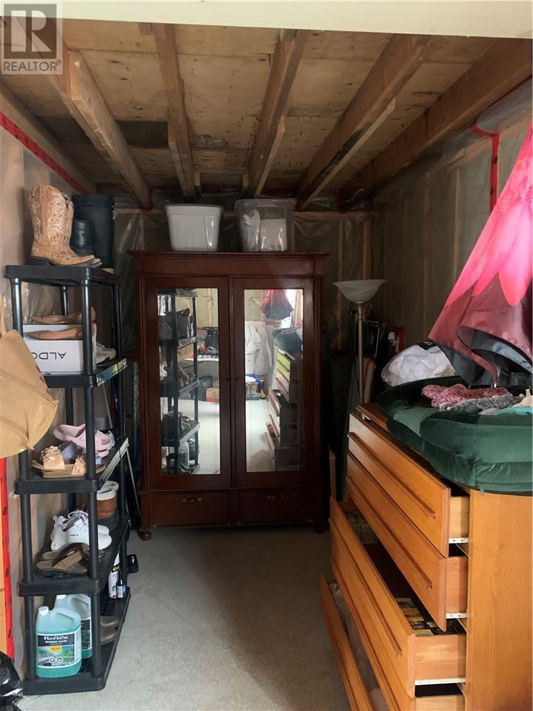 5 Algoma, Webbwood, ON - Indoor