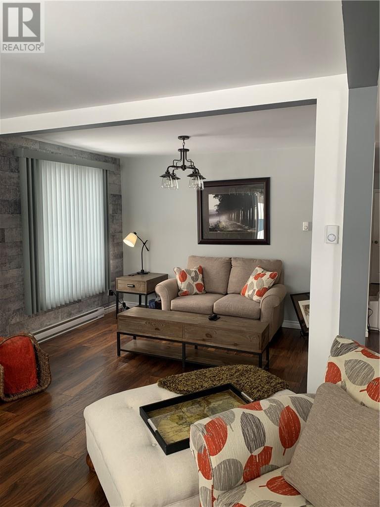 5 Algoma, Webbwood, ON - Indoor Photo Showing Living Room